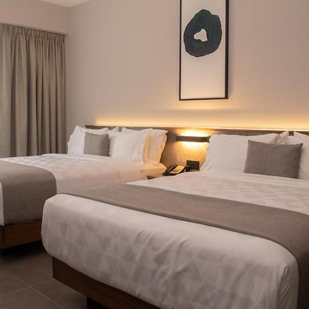Viaggio Resort Mazatlan Exterior photo A room at the hotel