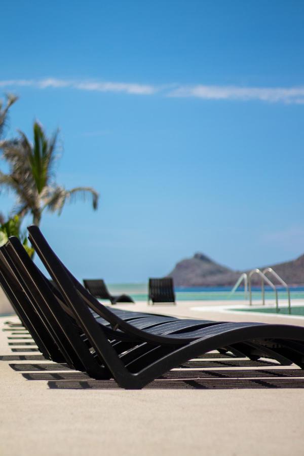 Viaggio Resort Mazatlan Exterior photo View of the beach