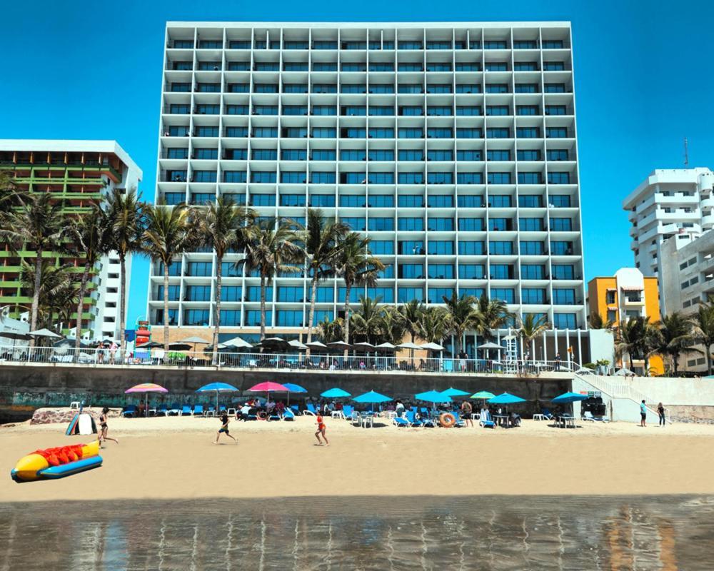Viaggio Resort Mazatlan Exterior photo The W Hotel